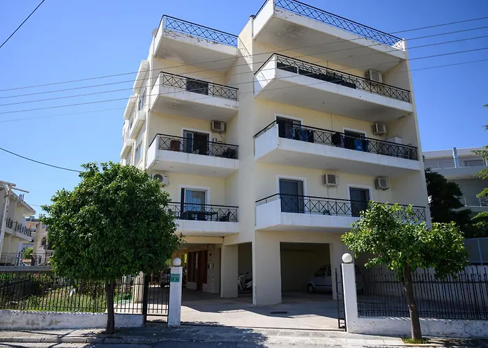 Alexander Apartments Airport